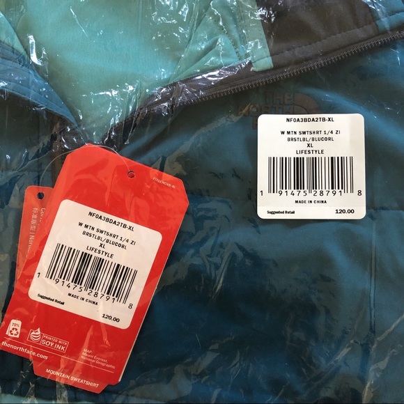 The North Face Mountain Sweatshirt 1/4 Zip - Picture 4 of 5